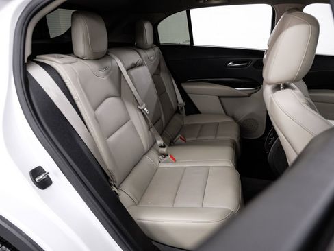 Used 2021 Cadillac XT4 Premium Luxury image 42