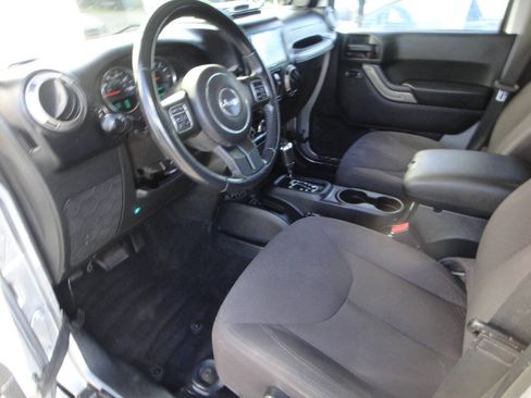 Used 2015 Jeep Wrangler Unlimited Sport w/ Quick Order Package 24S AWD/4WD image 7