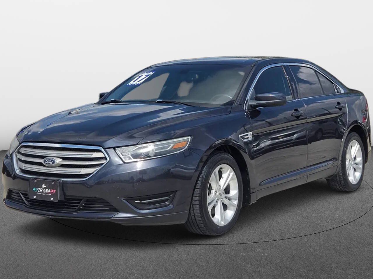 Used 2017 Ford Taurus SEL FWD image 1