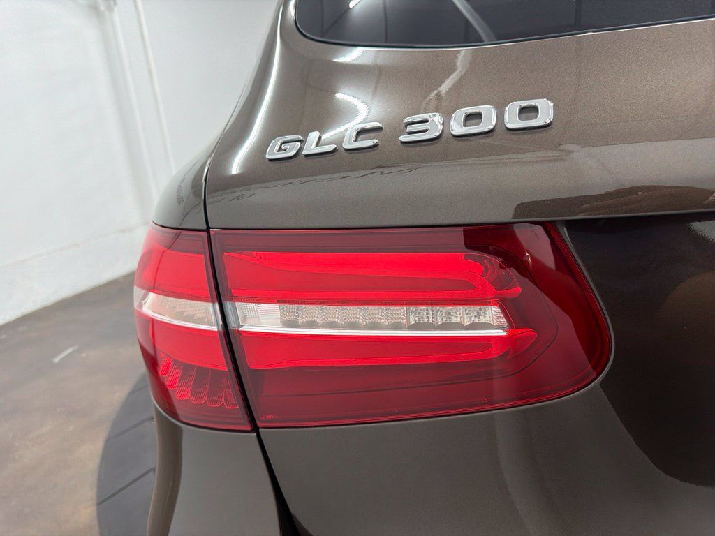 Certified 2017 Mercedes-Benz GLC 300 image 9