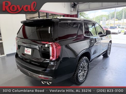 Used 2023 GMC Yukon Denali Ultimate AWD/4WD image 4