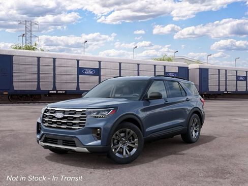 Used 2027 Ford Explorer Active AWD/4WD image 4