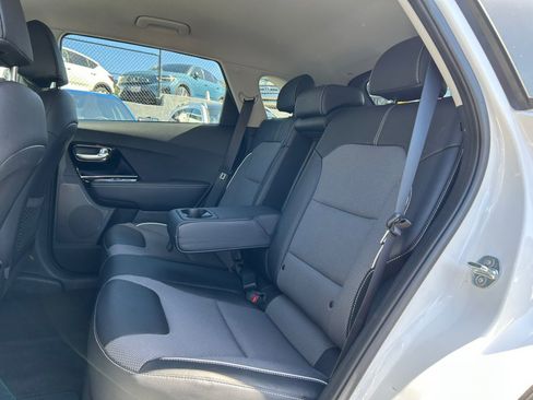 Used 2021 Kia Niro EX FWD image 49
