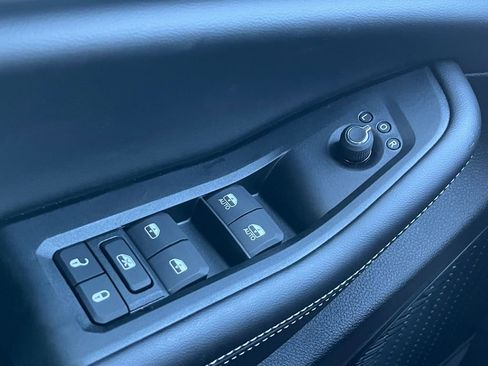 New 2025 Jeep Grand Cherokee Laredo image 7