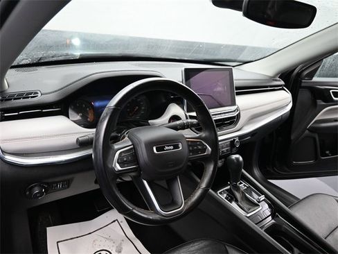 Used 2022 Jeep Compass Limited image 13