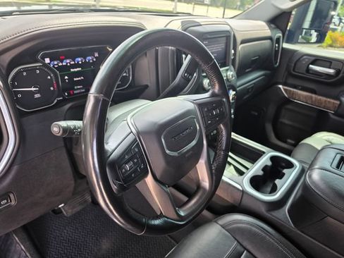 Used 2022 GMC Sierra 2500 Denali AWD/4WD image 17
