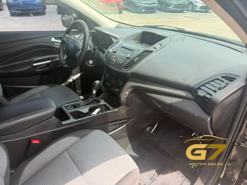 Used 2017 Ford Escape SE FWD image 5