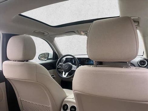 Certified 2022 Mercedes-Benz GLB 250 GLB 250 image 17