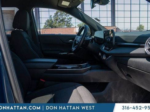 Used 2025 Chevrolet Equinox LT FWD image 20