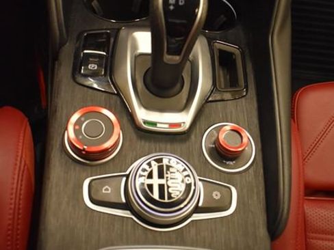 Used 2023 Alfa Romeo Giulia Sprint AWD/4WD image 29