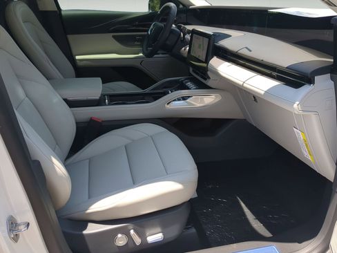 New 2026 Lincoln Nautilus Premier AWD/4WD image 22