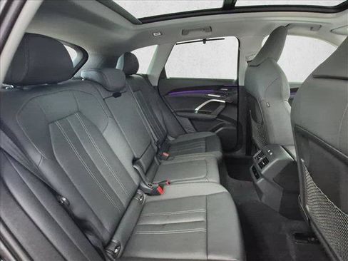Used 2025 Audi Q5 Premium Plus w/ Premium Plus AWD/4WD image 24