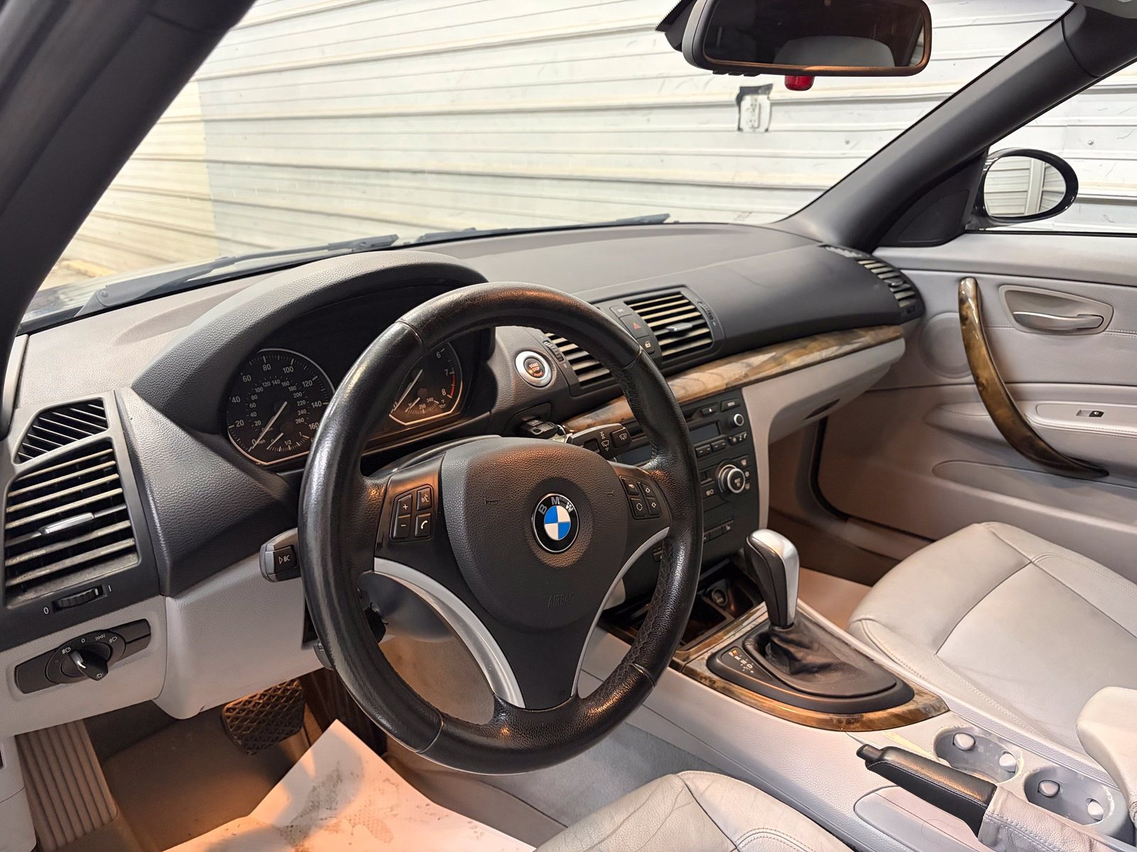 Used 2008 BMW 135i Convertible RWD image 12