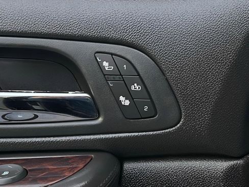 Used 2007 GMC Yukon Denali image 29