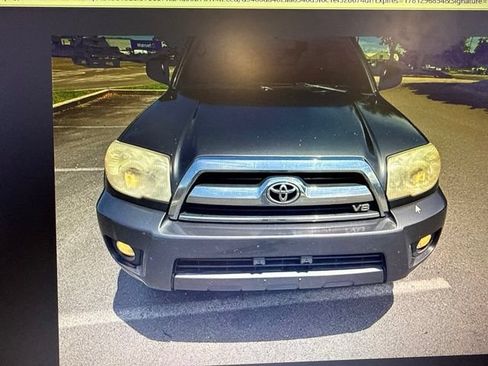 Used 2006 Toyota 4Runner SR5 AWD/4WD image 11