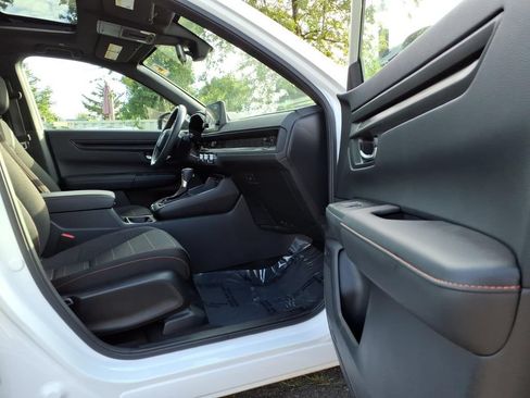 Used 2024 Honda CR-V Sport image 12