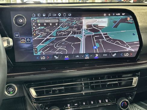 Used 2025 Chevrolet Traverse Z71 w/ Driver Confidence Package image 21