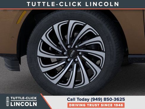 New 2025 Lincoln Navigator Black Label image 19