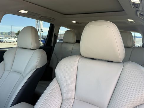 Used 2020 Subaru Ascent Limited w/ Technology Package image 16