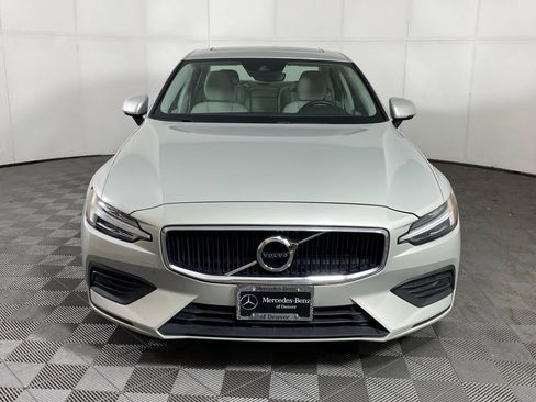 Used 2019 Volvo S60 T6 Momentum w/ Premium Package image 5