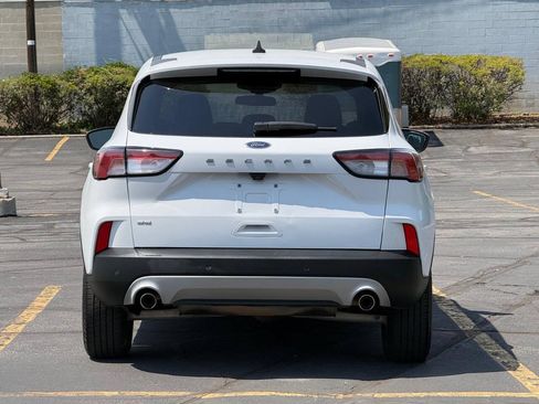 Used 2022 Ford Escape SE FWD image 4