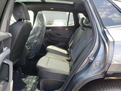 New 2026 Volkswagen Tiguan SE R-Line AWD/4WD image 8