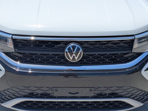 Used 2024 Volkswagen Taos S FWD image 10