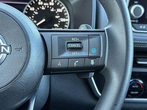 Certified 2023 Nissan Rogue SV image 28