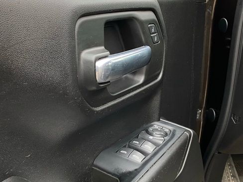 Used 2019 Chevrolet Silverado 1500 Custom Trail Boss image 7