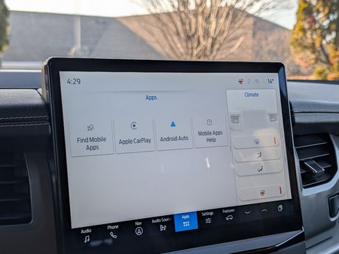 Used 2024 Ford Expedition Max XLT image 22