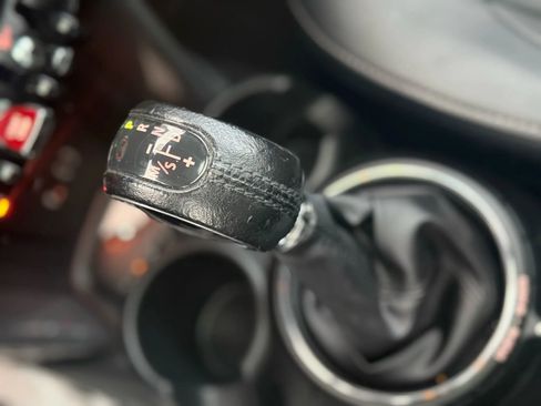 Used 2015 MINI Cooper 4-Door Hardtop image 35