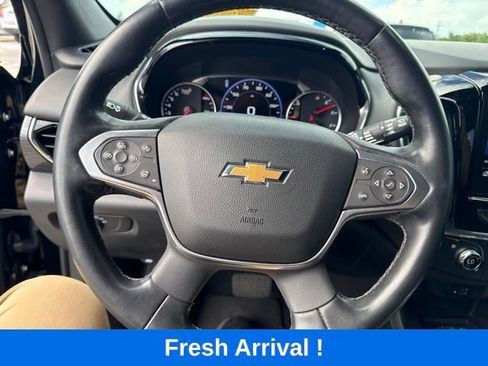 Used 2023 Chevrolet Traverse High Country FWD image 6