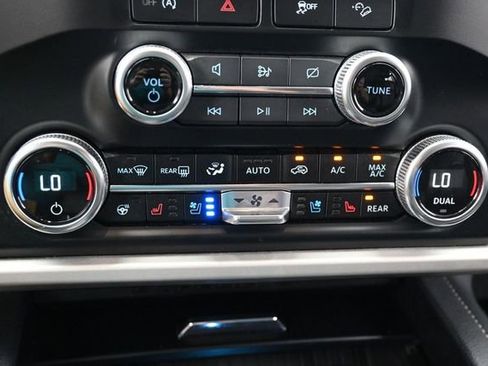 Used 2024 Ford Expedition XLT AWD/4WD image 22