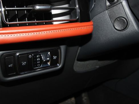 Used 2025 Lincoln Aviator Reserve w/ Jet Appearance Package image 10