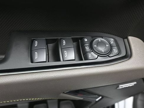 Used 2024 Chevrolet Silverado 2500 ZR2 w/ Technology Package AWD/4WD image 10