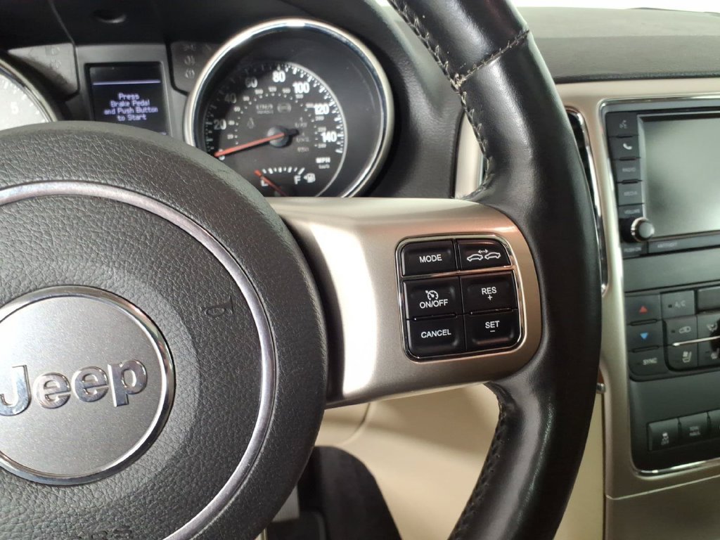 Used 2011 Jeep Grand Cherokee Limited w/ Trailer Tow Group IV AWD/4WD image 16