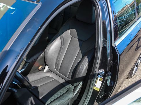 Used 2019 BMW 330i Sedan RWD image 25