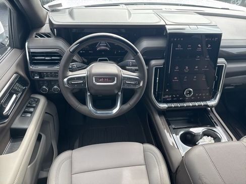 New 2026 GMC Yukon Elevation w/ Elevation Premium Package AWD/4WD image 7