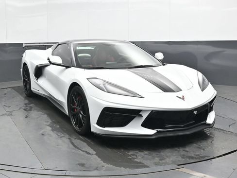 Used 2023 Chevrolet Corvette Stingray Premium Conv w/ Z51 Performance Package RWD image 6