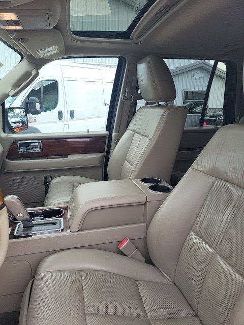Used 2013 Lincoln Navigator 4WD w/ HD Trailer Tow Pkg image 10