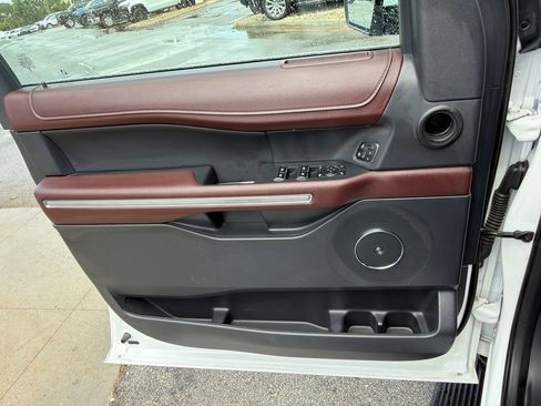 Used 2024 Ford Expedition Max Limited AWD/4WD image 36