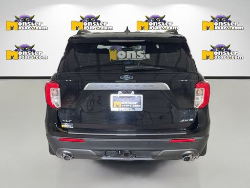 Used 2023 Ford Explorer XLT w/ XLT Sport Appearance Package AWD/4WD image 6