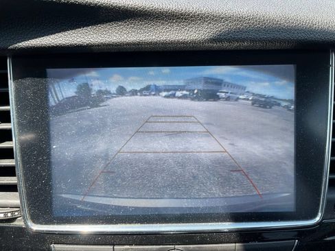 Used 2020 Buick Encore Preferred FWD image 9