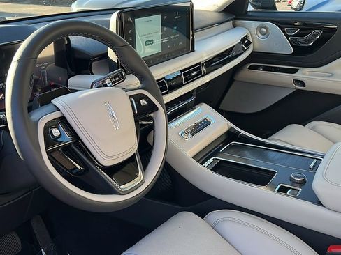 New 2025 Lincoln Aviator Reserve w/ Equipment Group 201A image 18