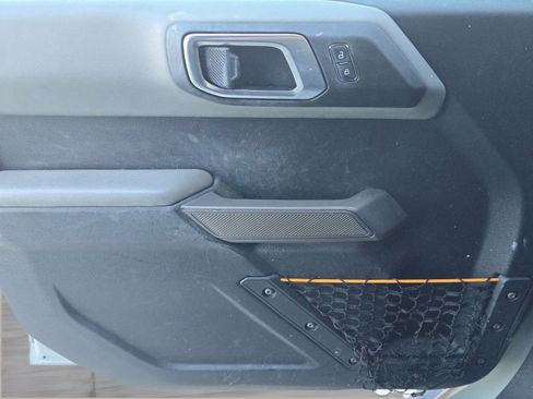 Used 2022 Ford Bronco Badlands image 11