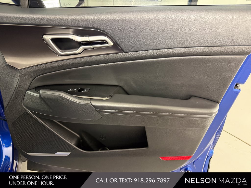 Used 2024 Kia Sportage EX FWD image 45
