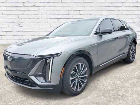 New 2026 Cadillac Lyriq Sport image 12