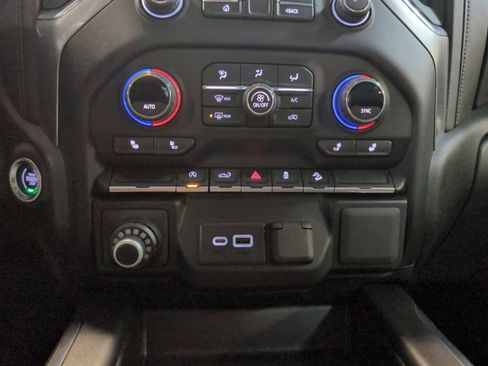 Used 2022 Chevrolet Silverado 1500 RST image 17