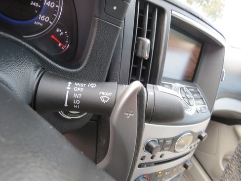 Used 2009 INFINITI G37 Journey w/ Premium Pkg image 16