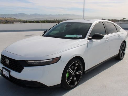 Used 2025 Honda Accord Sport image 6